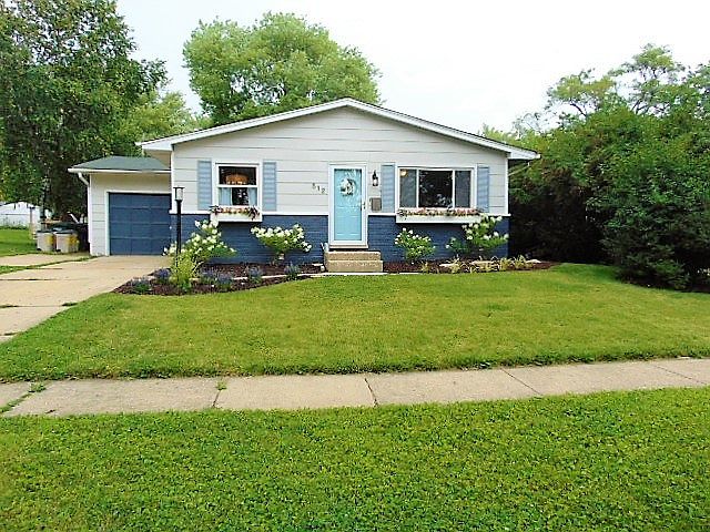 1st image of 512 Deerfield Dr