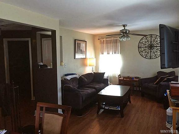 3rd image of 99 E Grand Blvd