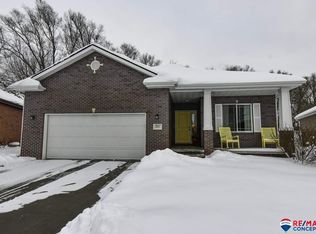 7937 Weeping Willow Ln, Lincoln, NE 68506