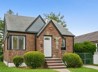 118-35 230th St, Cambria Heights, NY 11411