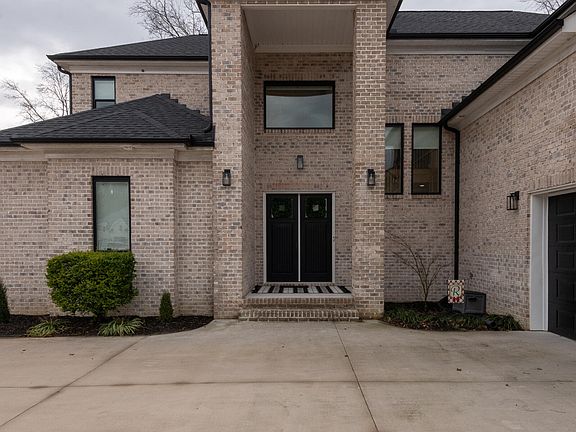 2nd image of 2221 Brook Fields Drive