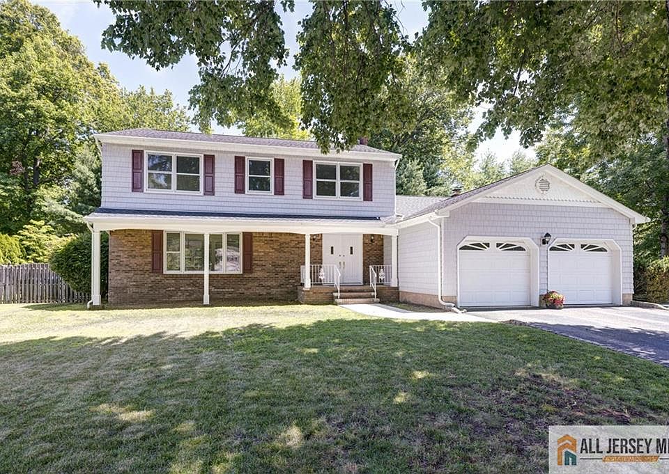 1st image of 32 Ellmyer Rd