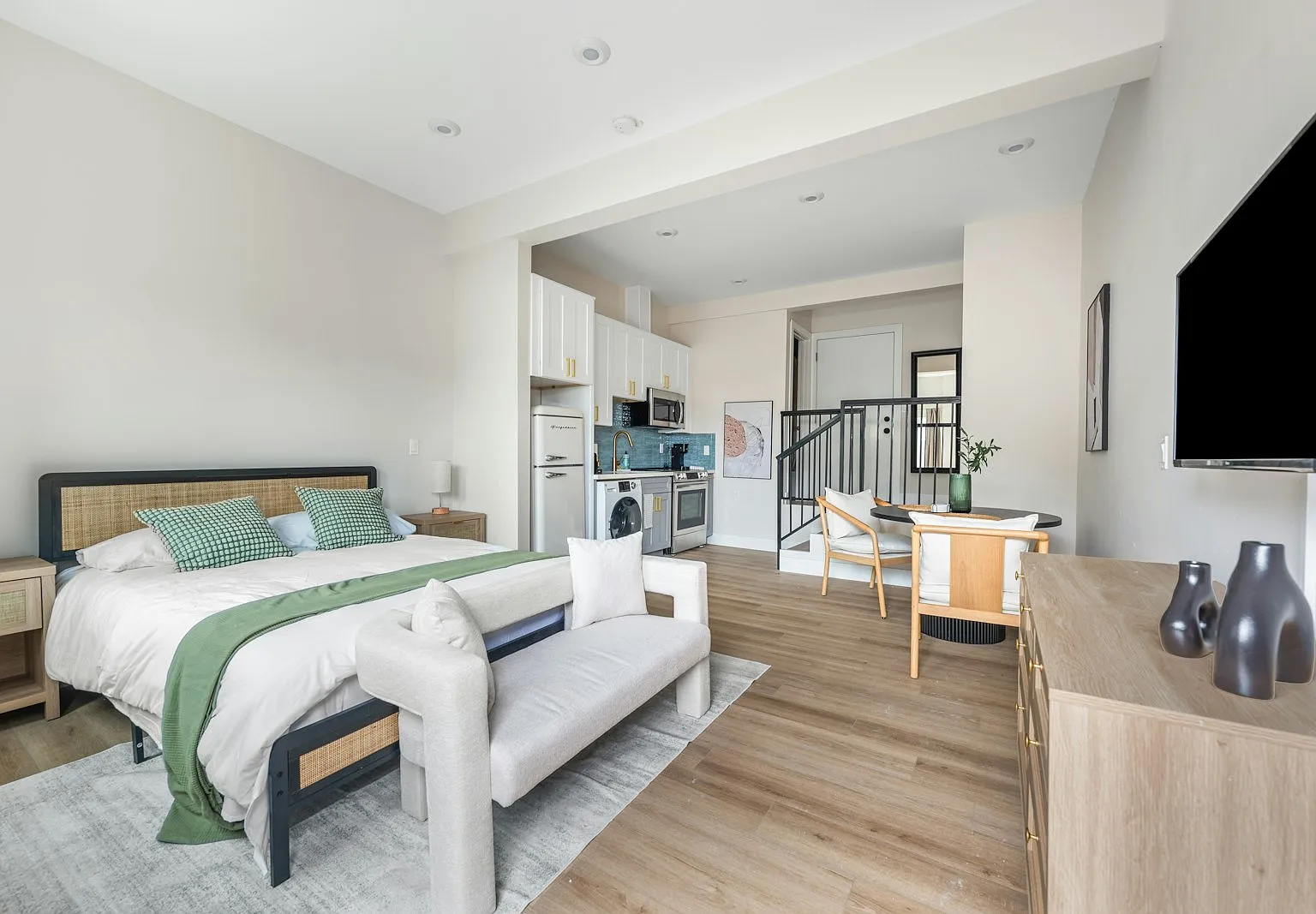 3167 Landis Street, Unit B — Photo 1