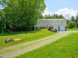 43 Bartley Rd, Long Valley, NJ 07853