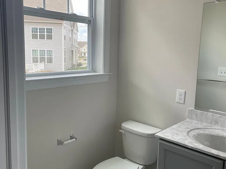 512 Lewis St — Photo 33