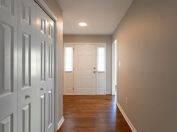 2nd image of 202 Woodruff Park Ln