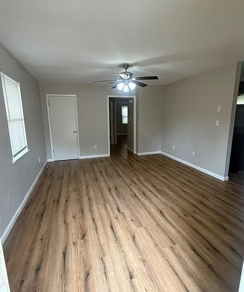703 San Saba St — Photo 3