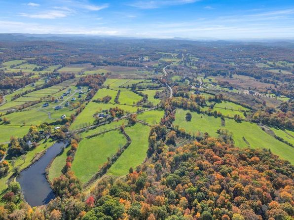 247 Sarah Wells Trail, Campbell Hall, NY 10916