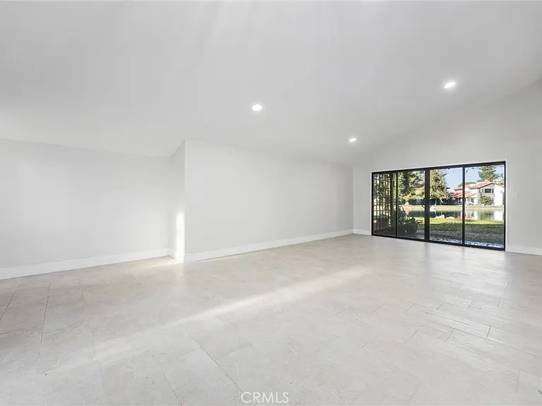 4157 Pinewood Lake Dr — Photo 8