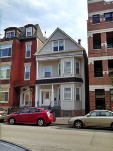 1439 W Belmont Ave, Chicago, IL, 60657