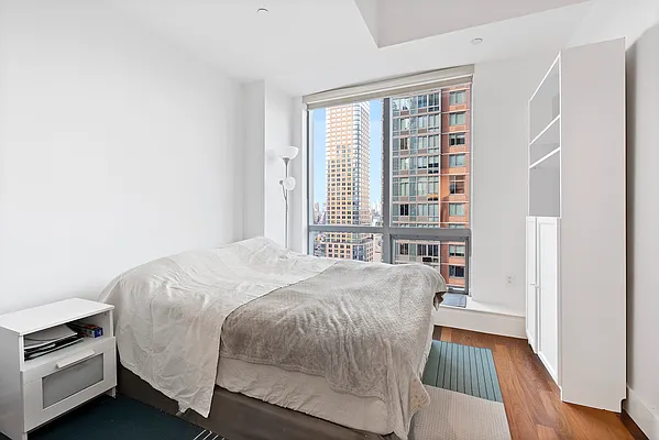 Rented by Compass | media 22