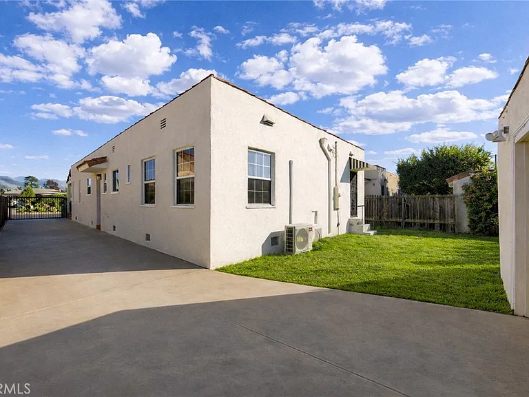 1705 S Fremont Ave — Photo 36