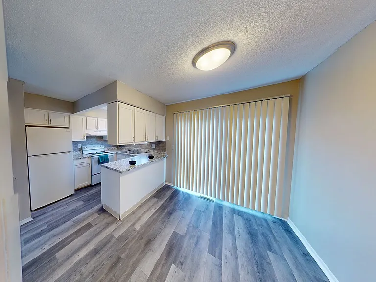 Canterbury Townhomes — Photo 18