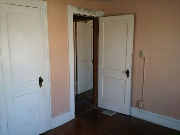 2nd image of 1114 Cleveland Ave