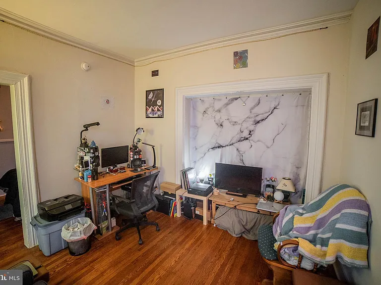 257 S 20th St #2R — Photo 4
