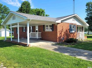 609 Illinois St, Alma, IL 62807