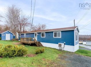 525 Thorn Ave, Beaver Bank, NS B4E 1P5