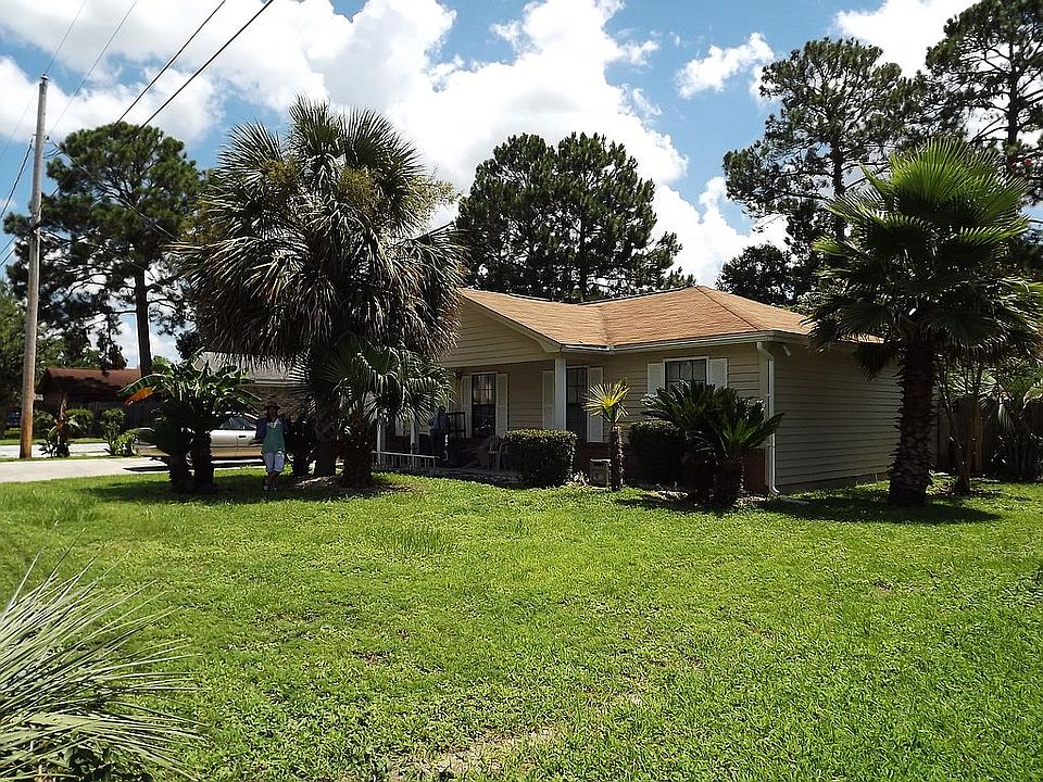 1st image of 864 Amberwood Dr
