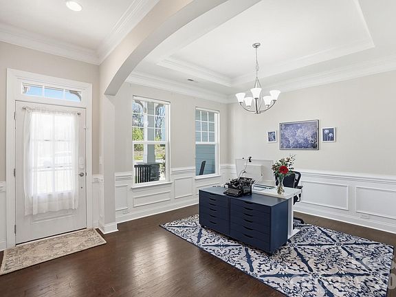 4th image of 10046 Fox Trotter Ln