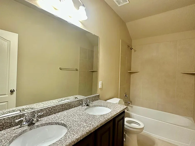 4001 Muscadine Dr — Photo 16