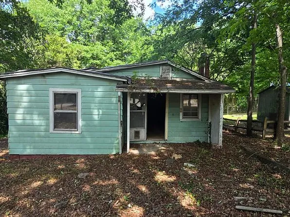 1050 Dogwood Dr, Gastonia, NC 28056