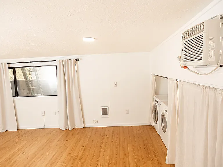 8005 SW Barbur Blvd — Photo 7