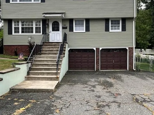 55 Murdock St, Fords, NJ 08863