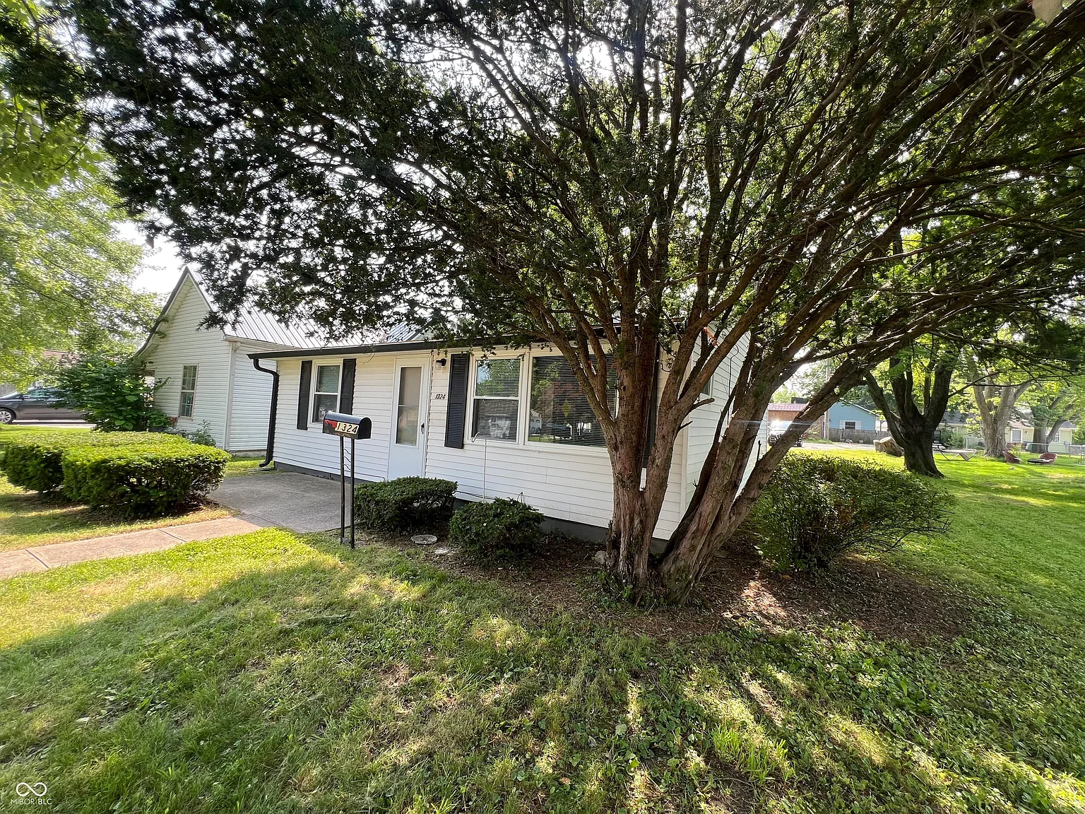 2 bed, 1.0 bath, 624 sqft, $1,400 — Photo 3