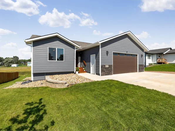 3317 Blackpowder Rd, Rapid City, SD 57703
