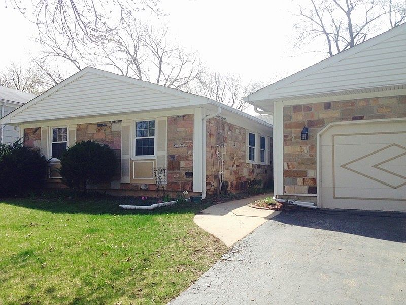 1st image of 1835 Portsmouth Ln