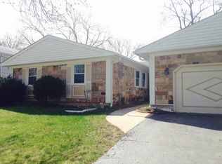 1835 Portsmouth Ln, Schaumburg, IL 60194