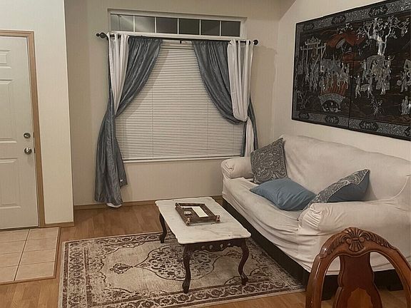 5th image of 4705 Blueberry Court SE