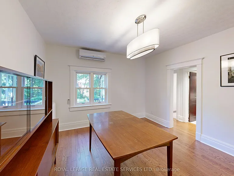 130A Westminster Ave #UPPER LEVEL — Photo 18