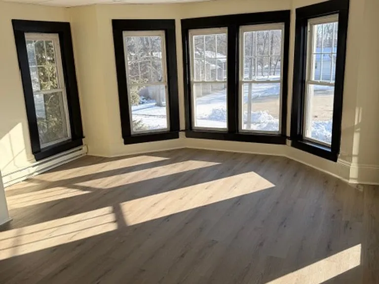 303 Logan Ave — Photo 1