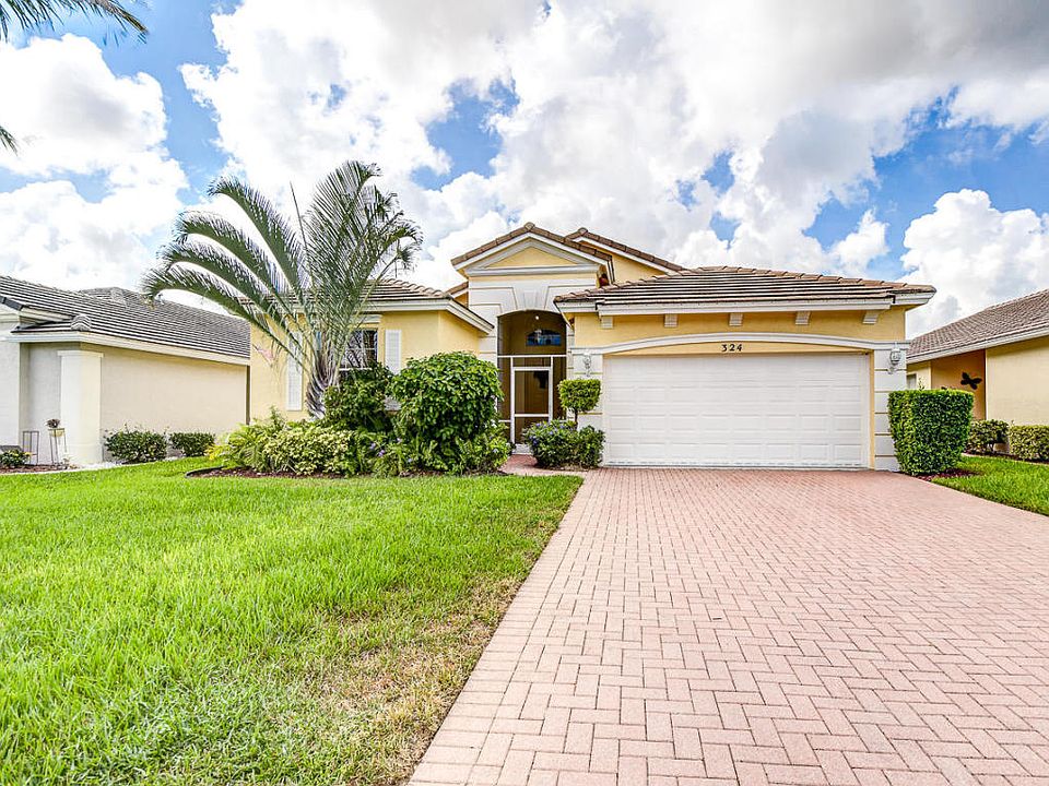 1st image of 324 SW Lake Forest Way