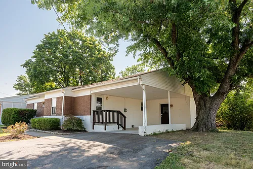 108 Martin Dr Photo 1
