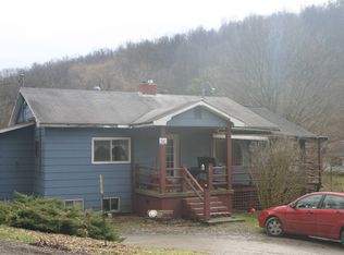 241 Mohans Run Rd, Mannington, WV 26582