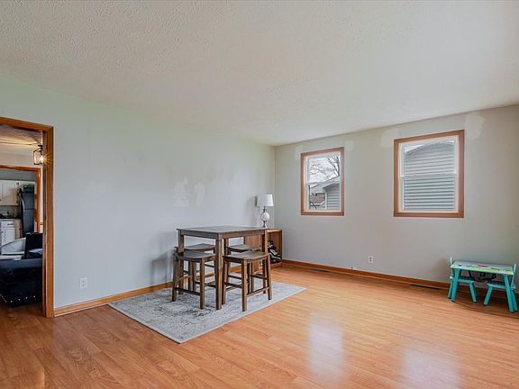 5th image of 501 NE 3rd St