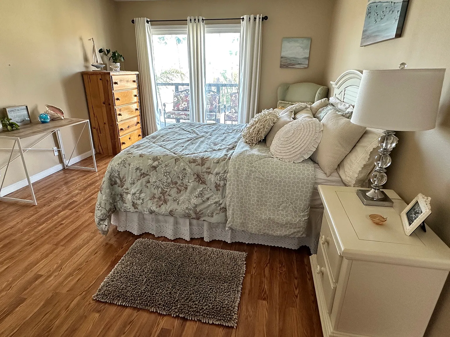 3 bed, 1831 sqft, $2,800 — Photo 3
