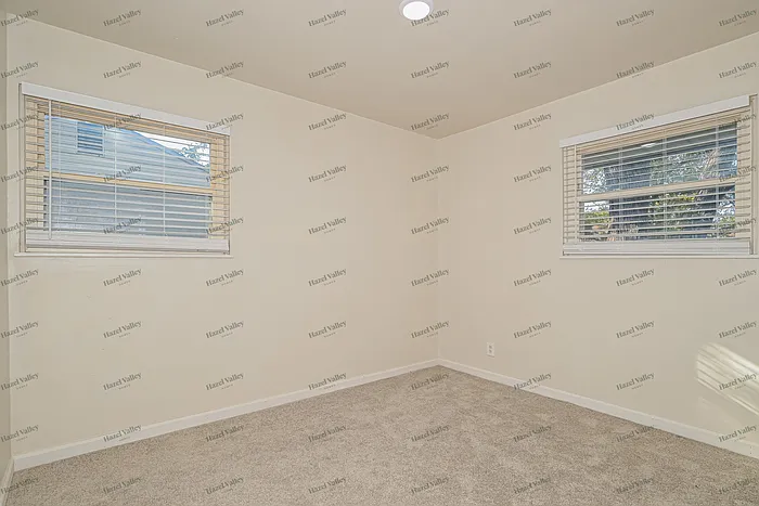 205 McAlpine Dr — Photo 9