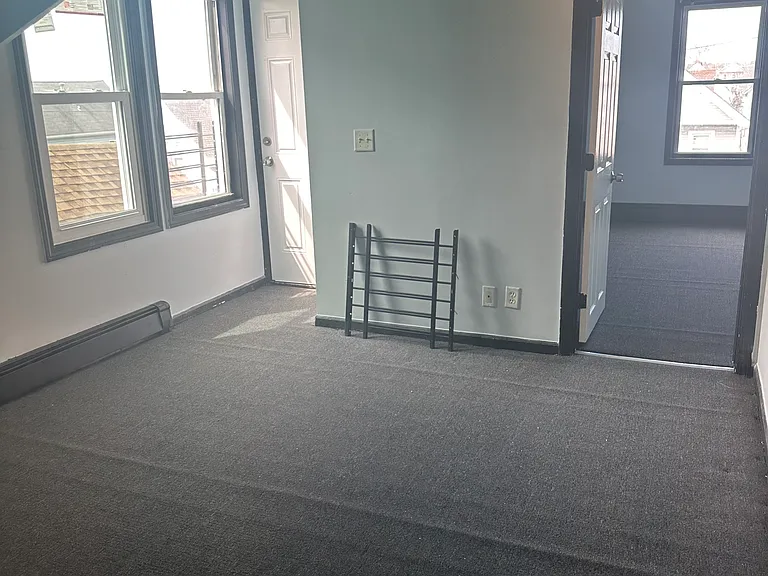 220-222 Beardsley St #3 — Photo 8