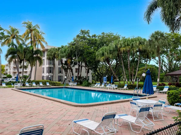 3051 S Palm Aire Drive Unit 308, Pompano Beach, FL 33069