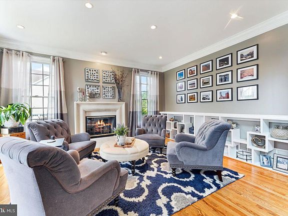 4th image of 107 Osborne Cir