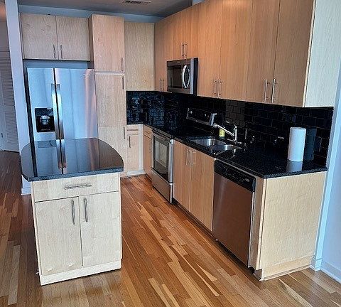 3rd image of 210 N Church St Unit 1211