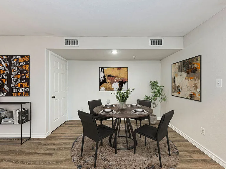 Austin Parke Apartments — Photo 3