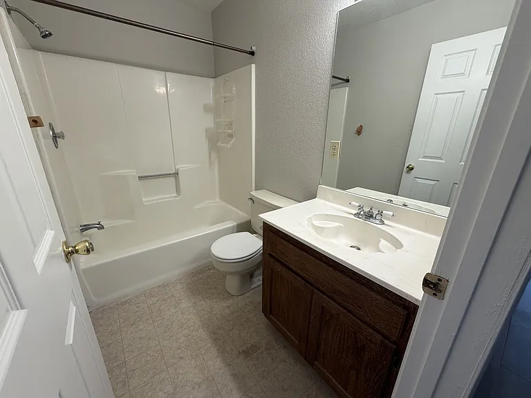 2899 Country Club Dr — Photo 13