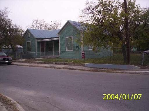 2nd image of 139 GABRIEL ST