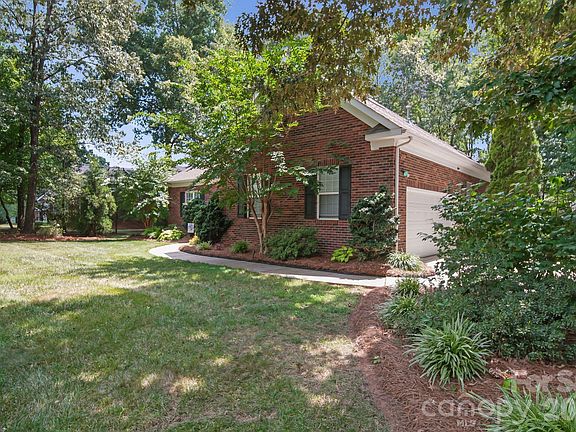 5th image of 2905 Telefair Ln