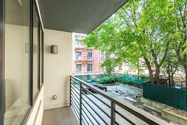 Rented by Nooklyn NYC LLC | media 17