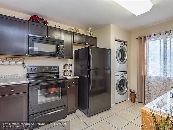 2nd image of 8041 Southgate Blvd #10H
